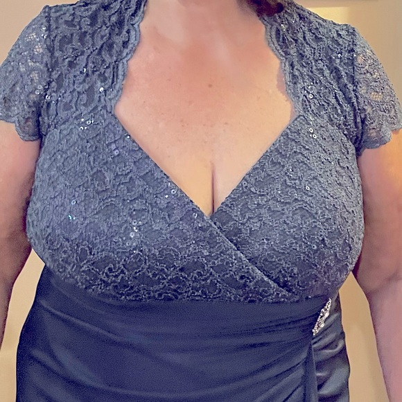 NWT elegant blue/grey gown - Picture 4 of 15